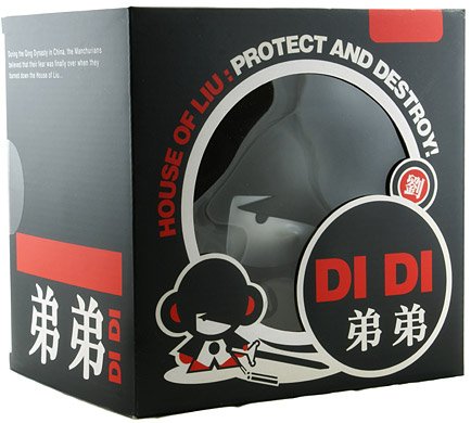 Di Di figure by Veggiesomething (James Liu), produced by Crazy Label. Packaging.