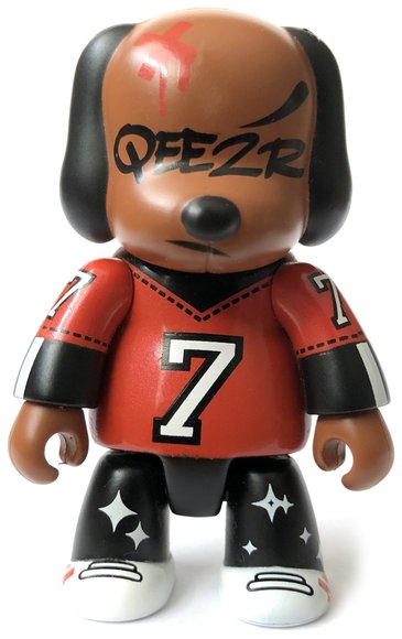 Doggy Dogg figure by Semper Fi, produced by Toy2R. Front view.