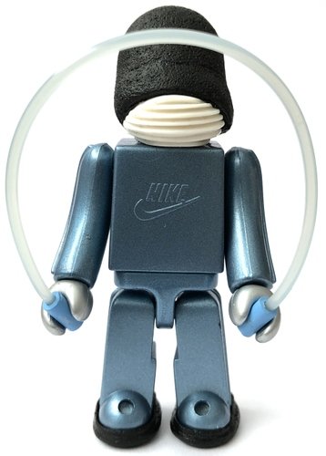 Double Dutch (Part One) Kubrick figure by Nike, produced by Medicom Toy. Front view.