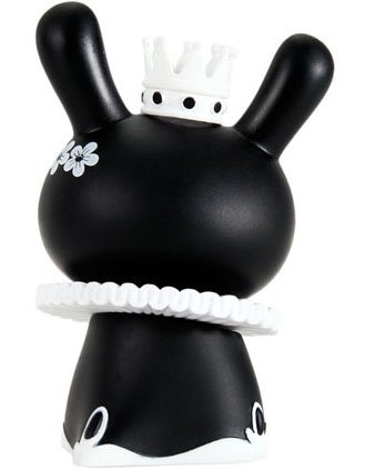 Mayari Black Dunny - Retailer figure by Otto Bjornik, produced by Kidrobot. Back view.