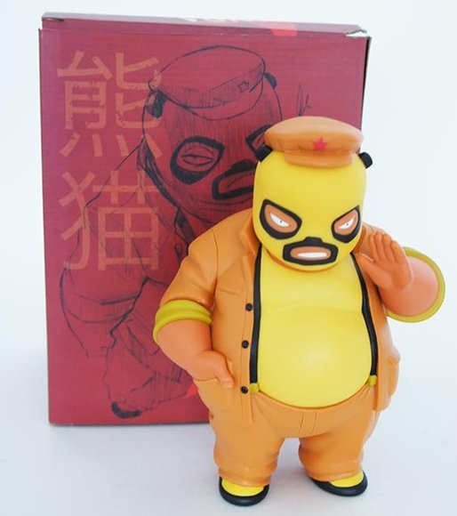 El Panda Sweet & Sour figure by Gobi & Jerry Frissen, produced by Muttpop. Front view.