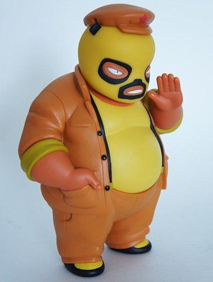 El Panda Sweet & Sour figure by Gobi & Jerry Frissen, produced by Muttpop. Side view.