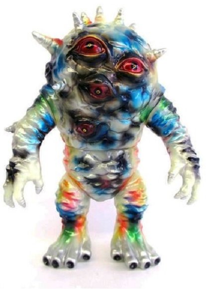 Eyezon [BLObPUS Paint Ver] GID figure by Blobpus, produced by Max Toy Co.. Front view.