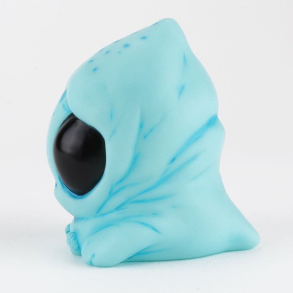 Figgle Bits - Plopp figure by Chris Ryniak, produced by Squibbles Ink + Rotofugi. Side view.