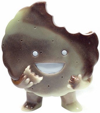 Foster - Cookies n’ Cream figure by Brian Flynn, produced by Super7. Front view.