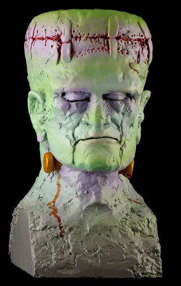 Frankenstein Monster Bust figure by Bob Conge (Plaseebo). Front view.