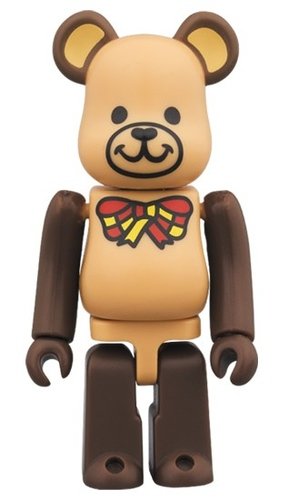 FREEMASONRY BE@RBRICK 100% figure, produced by Medicom Toy. Front view.
