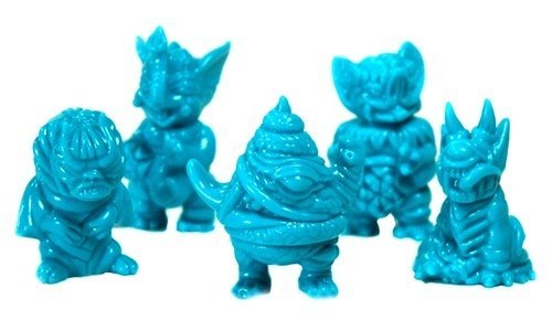 Gacha Mini Blue - Mockbat figure by Paul Kaiju, produced by Paul Kaiju Toys. Front view.