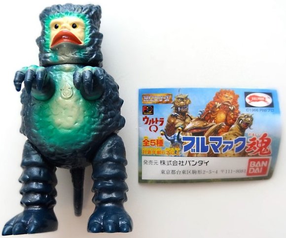 Garamon figure by Tsuburaya Productions, produced by Bandai. Front view.