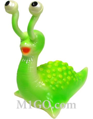 Giant Namegon (ジャイアントナメゴン) figure by Yuji Nishimura, produced by M1Go. Front view.