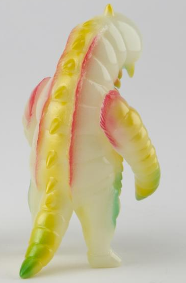 GID Death Worm (デスワーム) figure, produced by Iwa Japan. Back view.