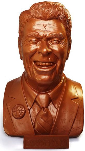 Gipper Reagan Bust - Munky King Exclusive figure by Frank Kozik, produced by Ultraviolence. Front view.