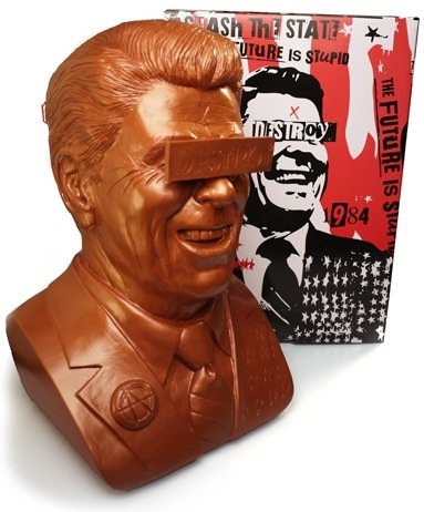 Gipper Reagan Bust - Munky King Exclusive figure by Frank Kozik, produced by Ultraviolence. Packaging.