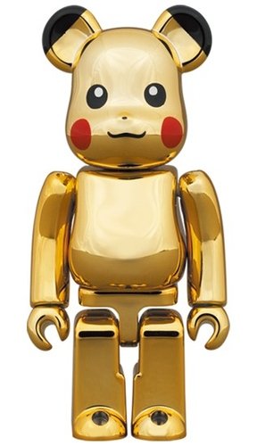 ピカチュウ GOLD CHROME Ver. BE@RBRICK 100％ figure, produced by Medicom Toy. Front view.