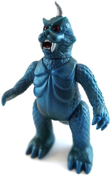 Gomess figure by Tsuburaya Productions, produced by Bandai. Front view.