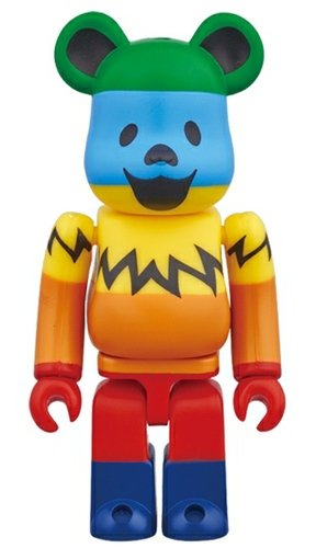 GRATEFUL DEAD DANCING BEAR RAINBOW Ver. BE@RBRICK figure, produced by Medicom Toy. Front view.