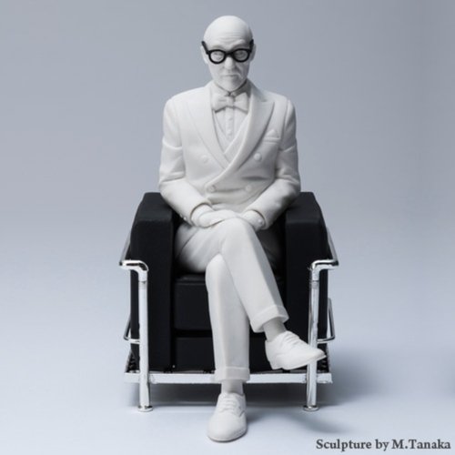 Great Master Le Corbusier in LC2 chair figurine figure, produced by Reac Japan. Front view.