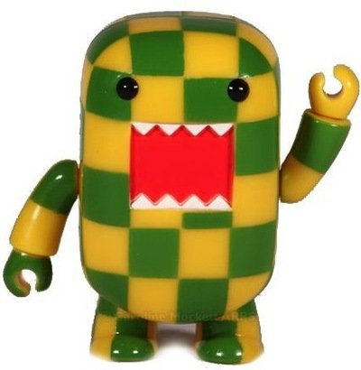 Green & Yellow Checkerboard Domo Qee figure by Dark Horse Comics, produced by Toy2R. Front view.