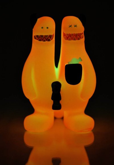 HALFAS - 2ND COLOR - HALLOWEEN ORANGE figure by Toyholic Design, produced by Instinctoy. Front view.