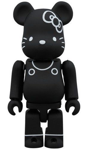 HELLO KITTY 80s BE@RBRICK 100% figure, produced by Medicom Toy. Front view.
