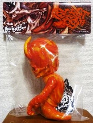 HeviOrm figure by Pushead, produced by Secret Base. Packaging.