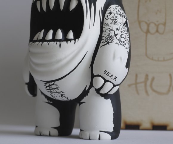Hugo Bear - JPK Custom figure by Jon-Paul Kaiser, produced by Creo Design. Side view.