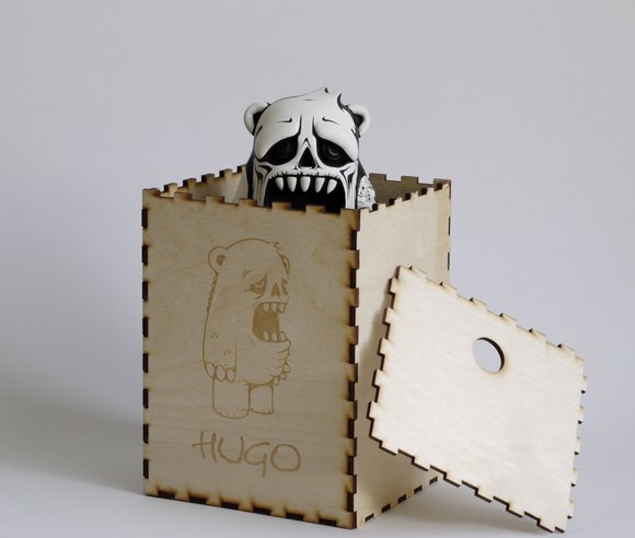 Hugo Bear - JPK Custom figure by Jon-Paul Kaiser, produced by Creo Design. Packaging.