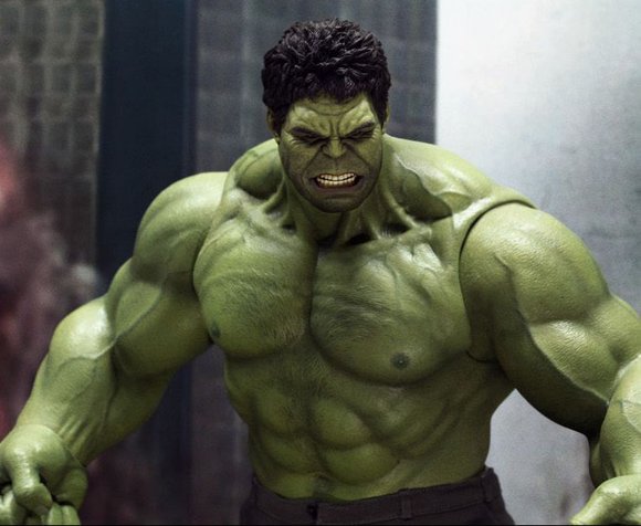 Hulk figure by Kojun & Yulli, produced by Hot Toys. Detail view.