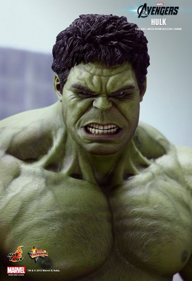 Hulk figure by Kojun & Yulli, produced by Hot Toys. Detail view.