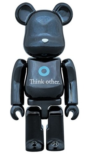 i am OTHER BLACK Ver. BE@RBRICK 100% figure, produced by Medicom Toy. Front view.