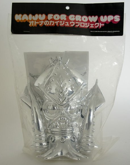 Ika-Gilas - Chrome figure by Frank Kozik, produced by Wonderwall. Packaging.