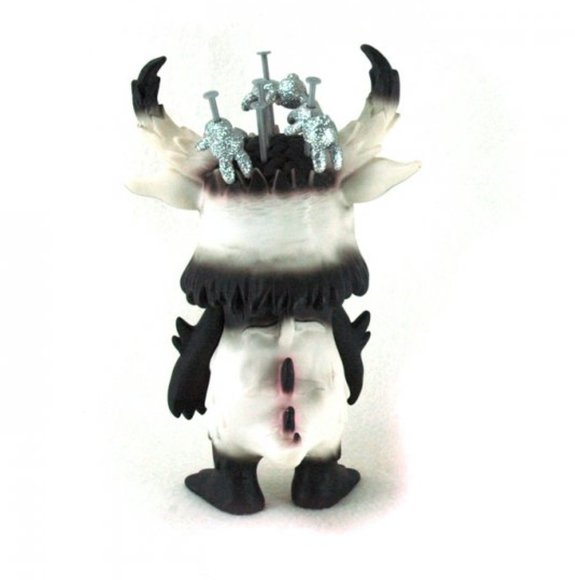 MOZnaiL - Panda figure by T9G, produced by Medicom Toy. Back view.