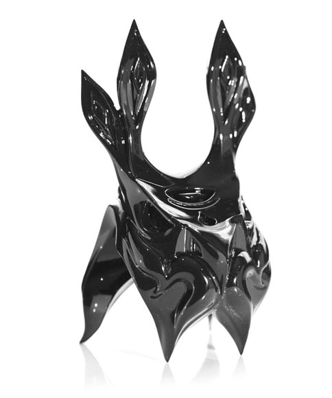 Impundulu figure by Colus Havenga, produced by Mana Studios. Side view.