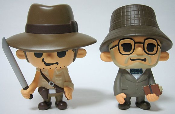 Indiana Jones figure by Pansonworks, produced by Kotobukiya. Front view.