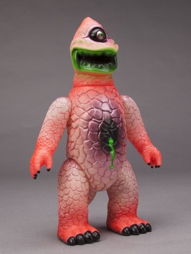 Infected Zagoran figure by Toby Dutkiewicz, produced by Gargamel. Front view.