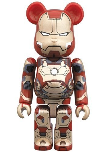 Iron Man Mark XLII (42) Be@rbrick 400% figure by Marvel, produced by Medicom Toy. Front view.