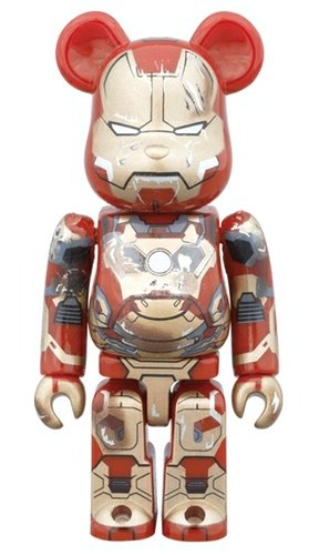 IRON MAN MARK XLII（42）DAMAGE Ver. BE@RBRICK figure, produced by Medicom Toy. Front view.