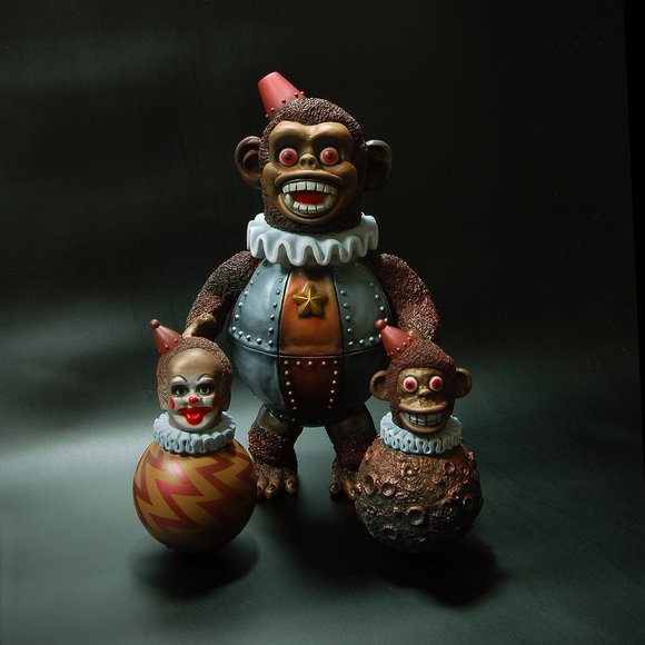 Iron Monkey 2 figure by Kikkake, produced by Kikkake. Front view.