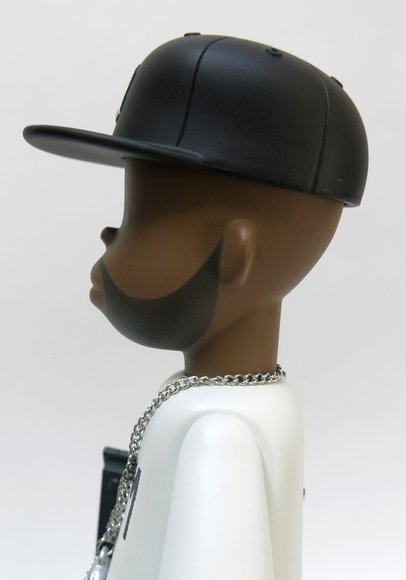 J Dilla figure by Sintex, produced by Rappcats. Detail view.