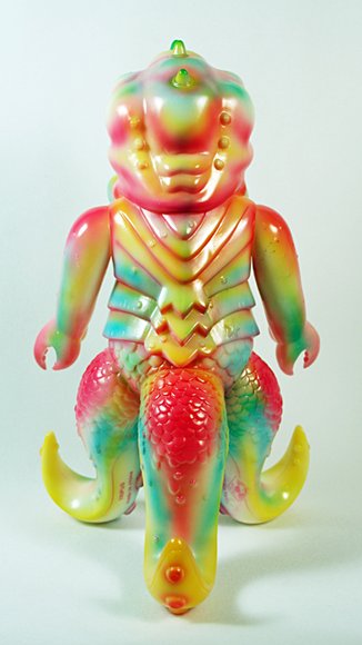 Kaiju TriPus Glow In Dark Version figure by Mark Nagata, produced by Max Toy Co.. Back view.