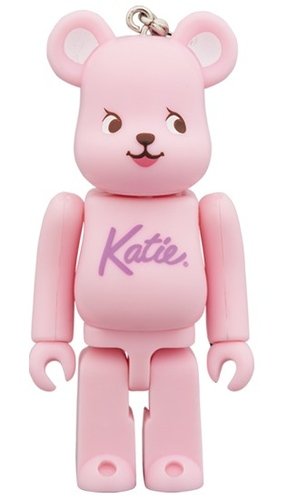 Katie BE@RBRICK 100% figure, produced by Medicom Toy. Front view.