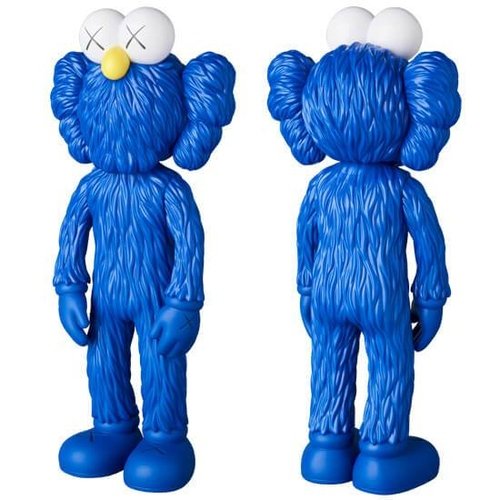 KAWS BFF Blue MOMA Exclusive (Open Edition) figure by Kaws, produced by Medicom Toy. Front view.