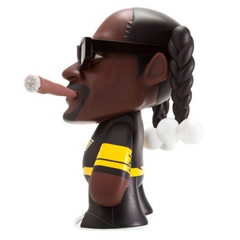 Kidrobot Snoop Dogg 4/20 7 Vinyl Figure figure by Snoop Dogg, produced by Kidrobot. Side view.