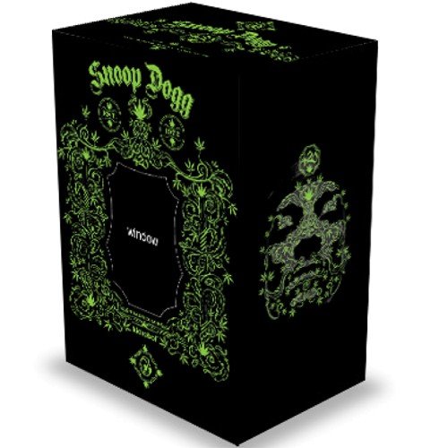 Kidrobot Snoop Dogg 4/20 7 Vinyl Figure figure by Snoop Dogg, produced by Kidrobot. Packaging.