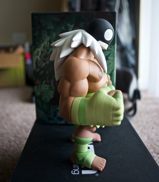 King Katch figure by Fabien M , produced by Muttpop. Side view.