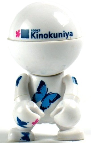 Kinokuniya White (Books Kinokuniya) figure by Play Imaginative, produced by Play Imaginative. Front view.