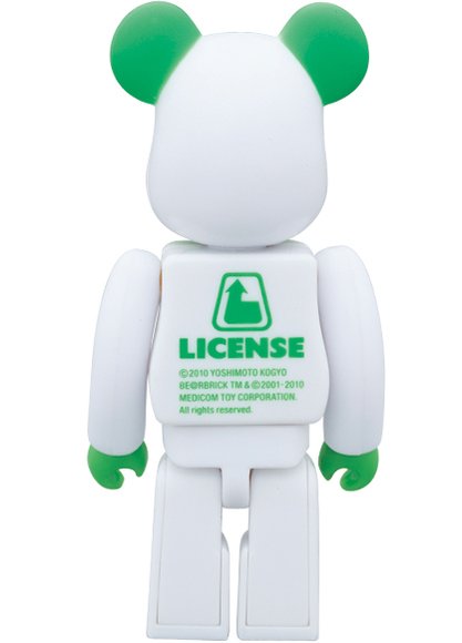 License Be@rbrick 100% figure by Yoshimoto Kogyo, produced by Medicom Toy. Back view.