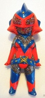 Lady Maxx - Glitter figure by Yoshihiko Makino (Tttoy), produced by Max Toy Co.. Front view.