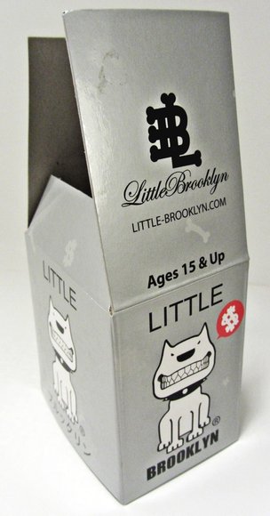 Little Brooklyn - Blue figure by Brad Digital, produced by Brad Digital. Packaging.