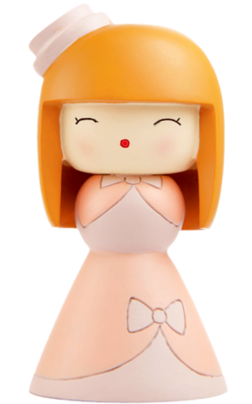 Lolita figure by Joanna Zhou, produced by Momiji. Front view.